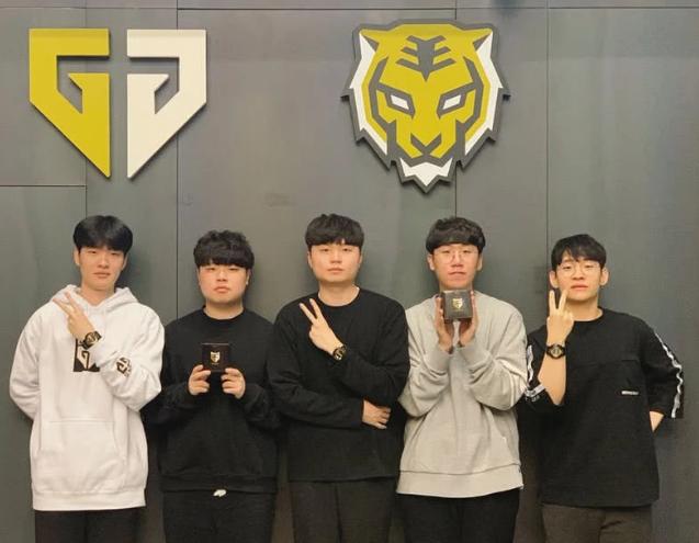 也让年轻人 也让年轻人