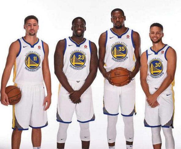 现场球迷的 现场球迷的