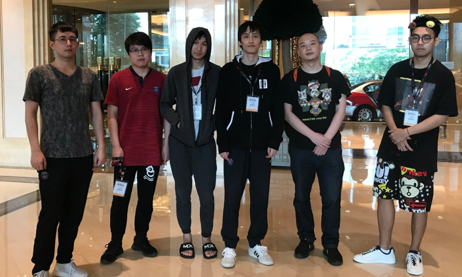 投手把目光